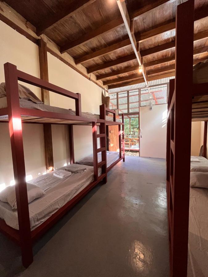 Hostel Tuanis Surf Camp Playa Santa Teresa  Bagian luar foto
